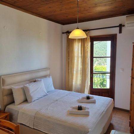 Zeus Guesthouse Panagia  Eksteriør bilde