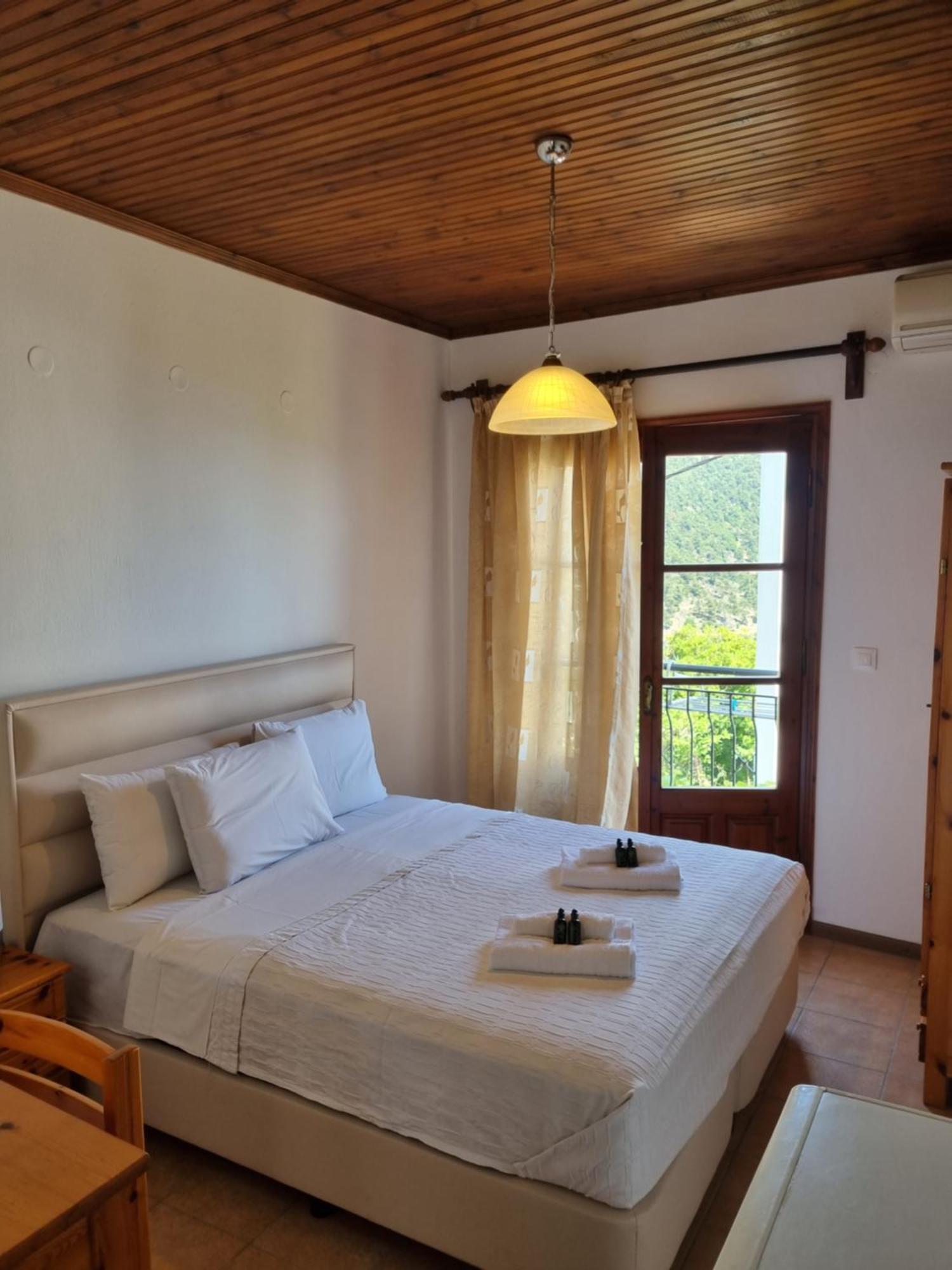 Zeus Guesthouse Panagia  Eksteriør bilde